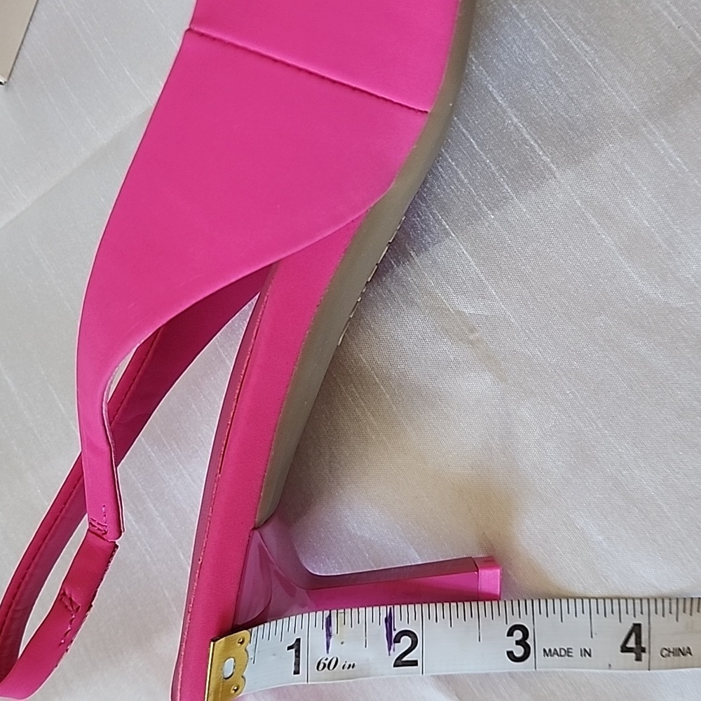 Women's Hot Pink Slingback Pointed-Toe Kitten Heel Pumps - Picture 2 of 4